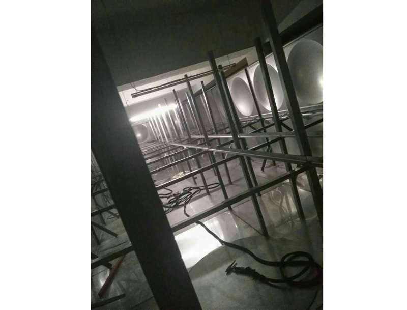 水箱內部拉筋1.jpg